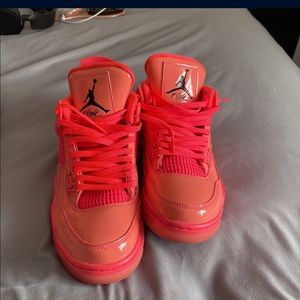 Hot punch Jordan 4